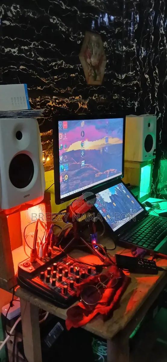 Studio Equipment · Photo 1