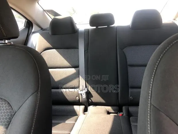 Hyundai Elantra Sport 2018 White · Photo 1