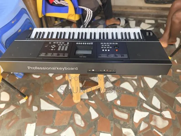 PSR- 493 Electronic Keyboard(61 Keys) · Photo 1