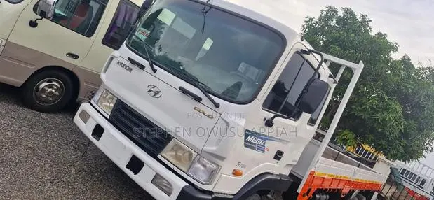 Hyundai 5 Ton Double Axle · Photo 1