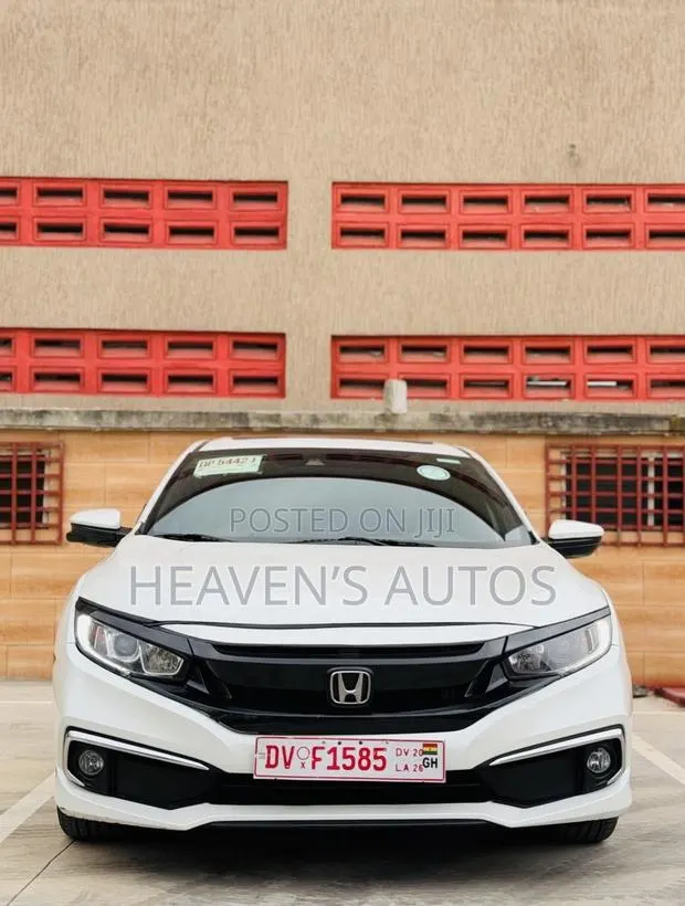 Honda Civic 2017 White · Photo 1