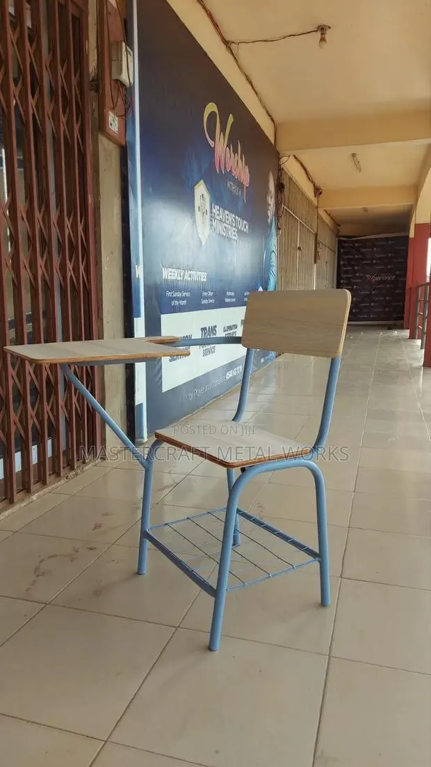 Student Desk · Photo 1