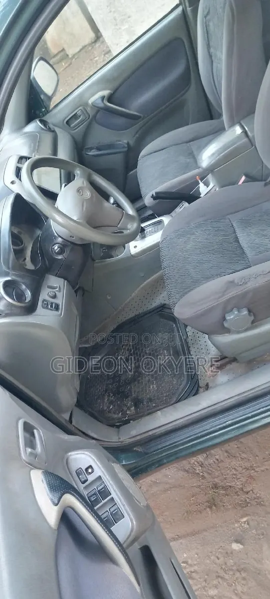 Toyota RAV4 2008 Green · Photo 1