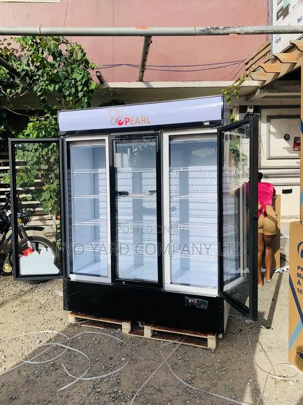 Three Doors Display Fridge Pearl 780l · Photo 1