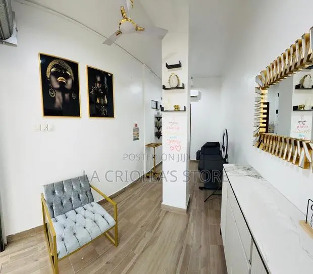 Beauty Studio for Sale · Photo 1