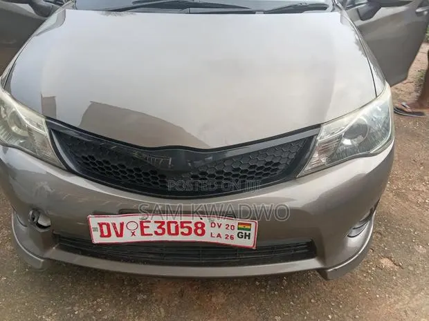 Toyota Corolla 2012 · Photo 1