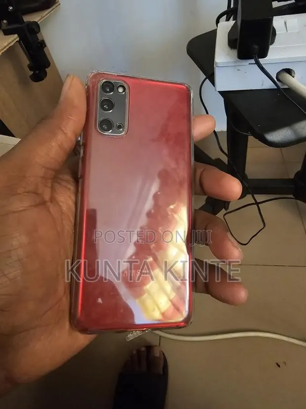 Samsung Galaxy S20 128 GB Red · Photo 1