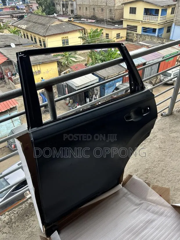 Honda CRV 2023-2025 Back Door Left Empty · Photo 1