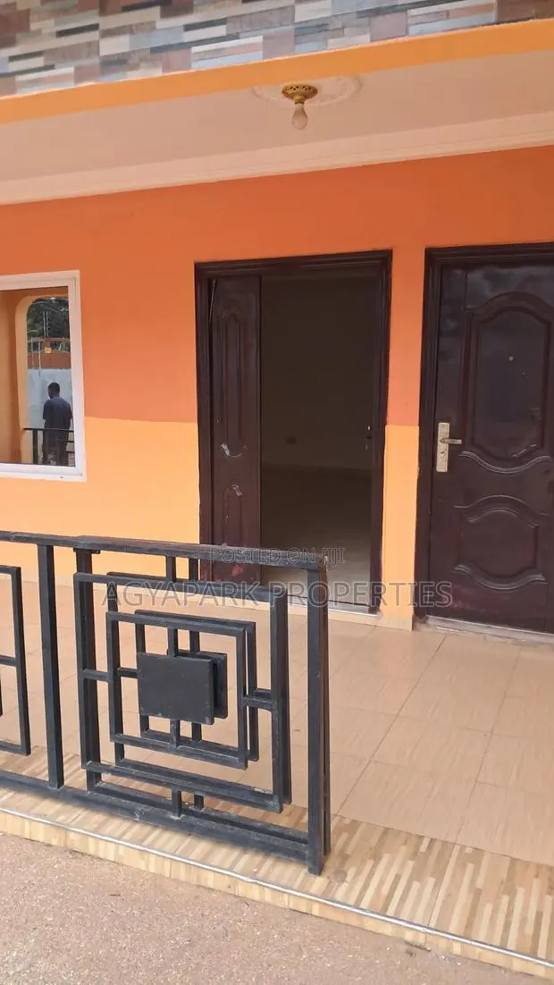 5bdrm House in Acp Franco Estate, Kwabenya for rent · Photo 1