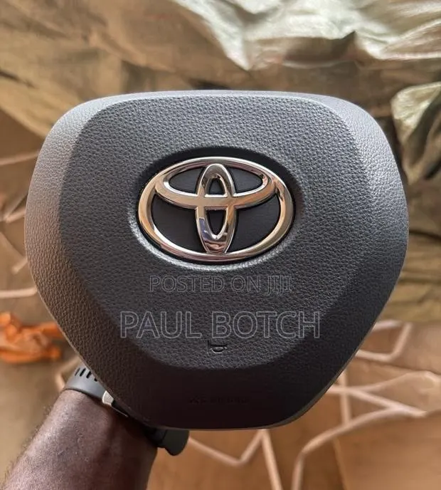 2019-2024 Toyota Rav4 Steering Wheel Airbag · Photo 1