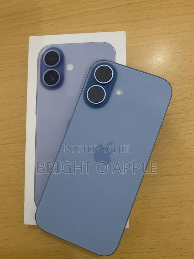 New Apple iPhone 17 256 GB Blue · Photo 1