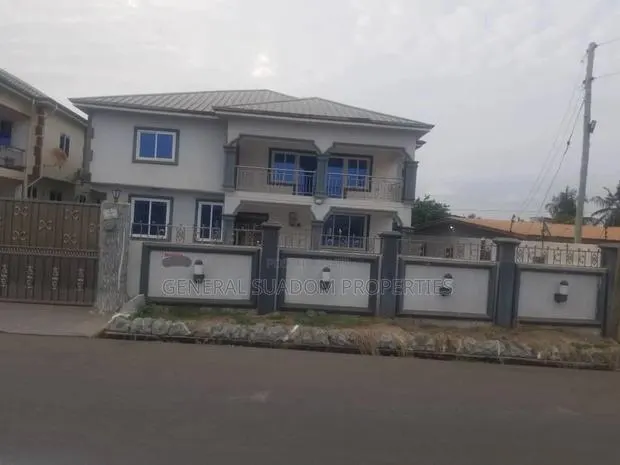 4bdrm Duplex in Suadom Properties, Baatsona Total for rent · Photo 1