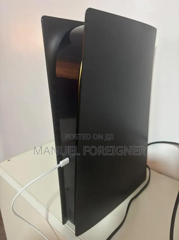 PS5 Limited Edition · Photo 1