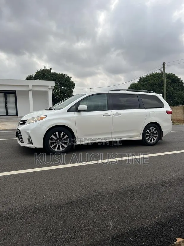 Toyota Sienna Limited AWD 2019 White
