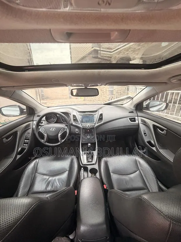Hyundai Elantra 2015 Silver
