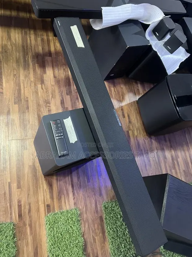 Samsung HW-Q70T/EN Soundbar · Photo 1