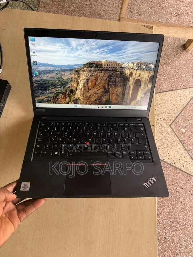 Laptop Lenovo ThinkPad T14 G1 16GB Intel Core i5 SSD 256GB · Photo 1