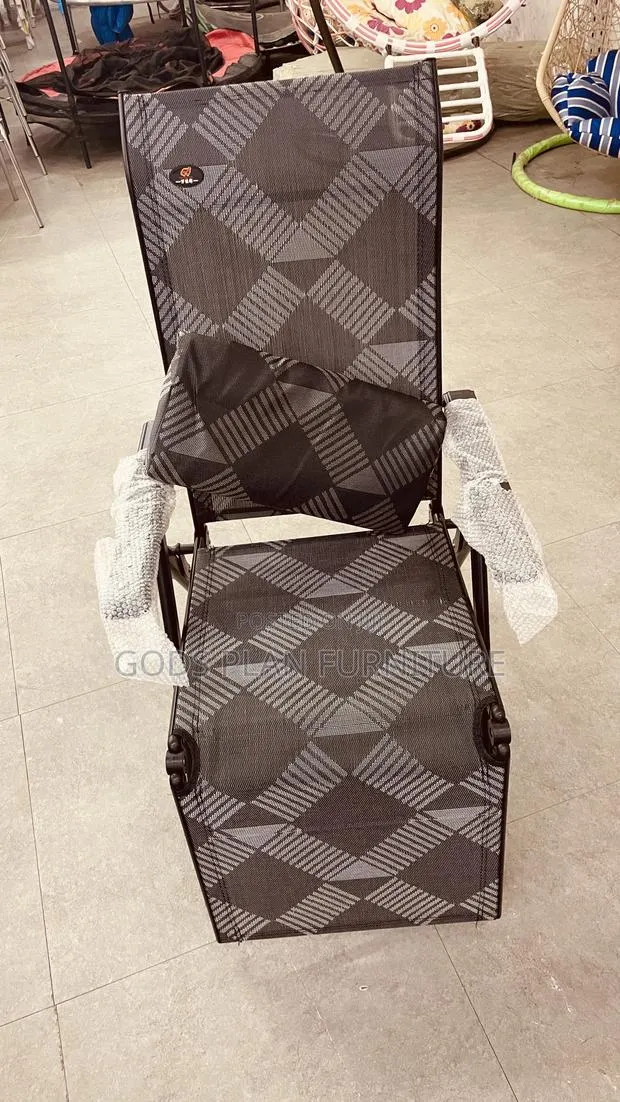 Foldable Recliner Chair · Photo 1