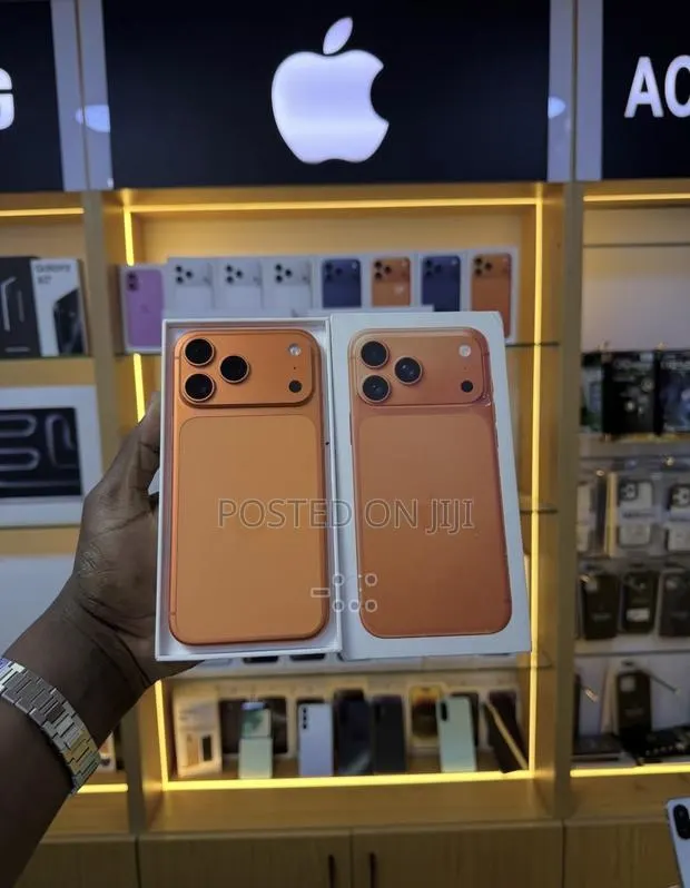 Apple iPhone 17 Pro Max 512 GB Orange · Photo 1
