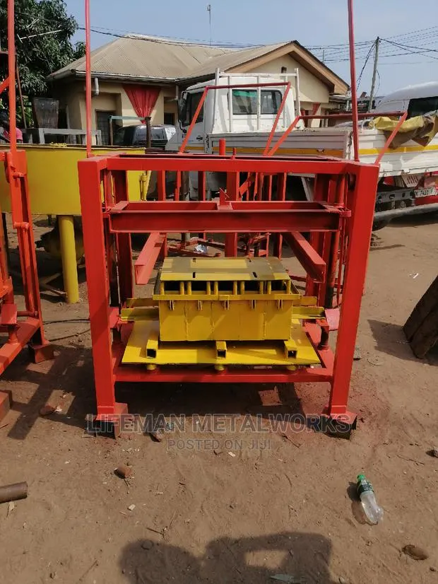 5 in 1 Concrete Block Making Machines · Photo 1