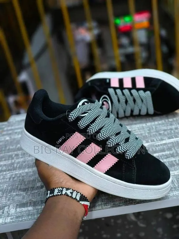 Lady’S Adidas Campus · Photo 1