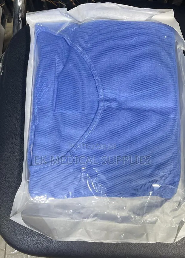 Surgical Gown · Photo 1