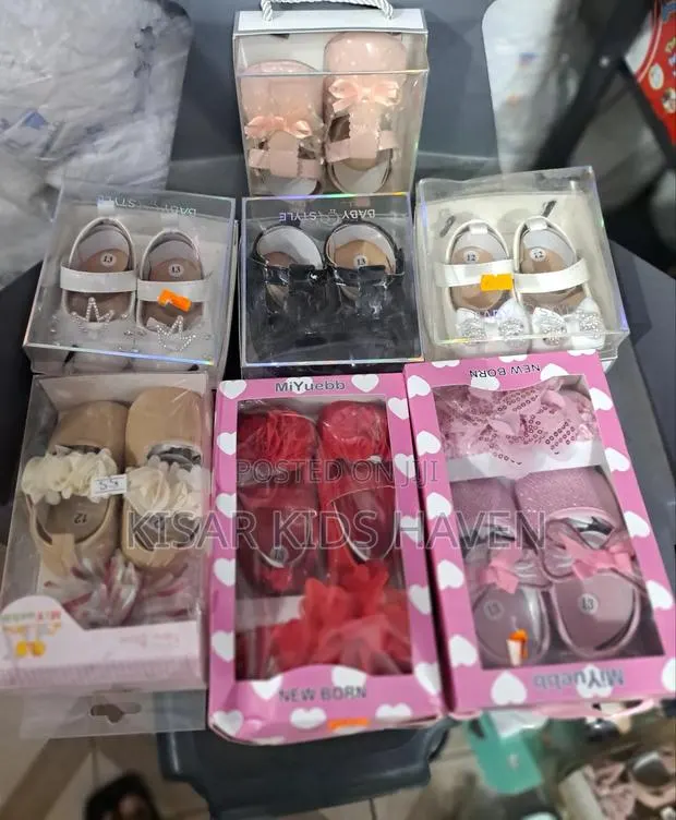 Adorable Baby Girl Shoe 0 to 3months, 0 to 6months · Photo 1