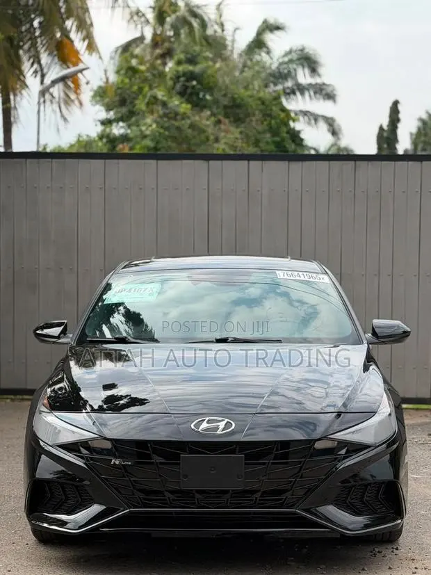 Hyundai Elantra 2023 Black · Photo 1