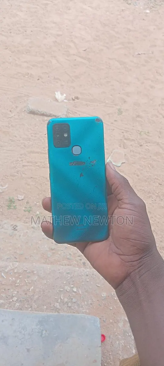 Infinix Hot 10 64 GB Blue · Photo 1