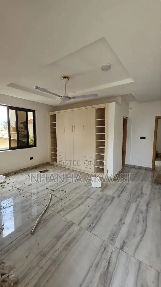 3bdrm Apartment in Tema Community 12, Sakumono for rent · Photo 1