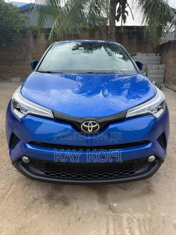 Toyota C-HR 2018 Blue