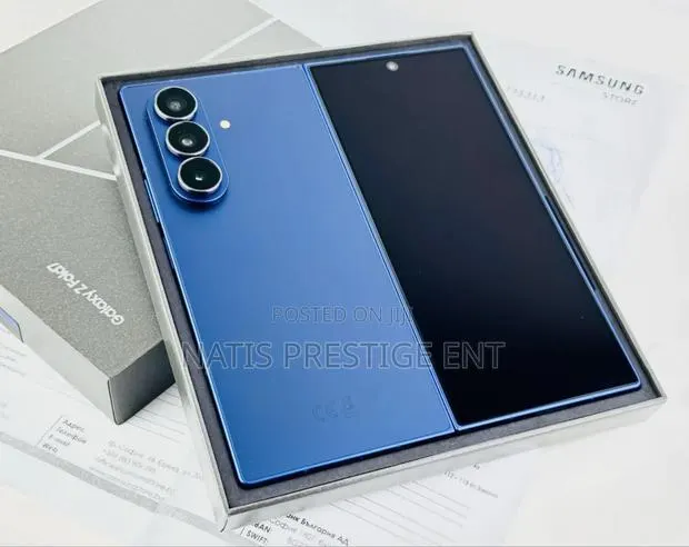 New Samsung Galaxy Z Fold7 256 GB Blue · Photo 1