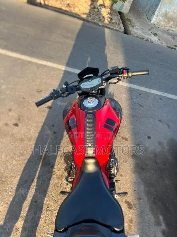 Yamaha MT-07 2017 Red · Photo 1