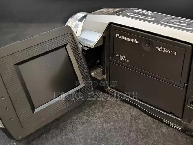 2-in-1 Panasonic Camcorder HD Pro Camers · Photo 2