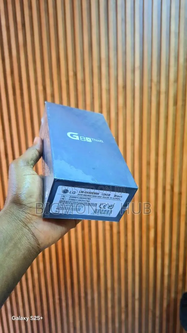 New LG G8X Thinq 128 GB Black · Photo 1