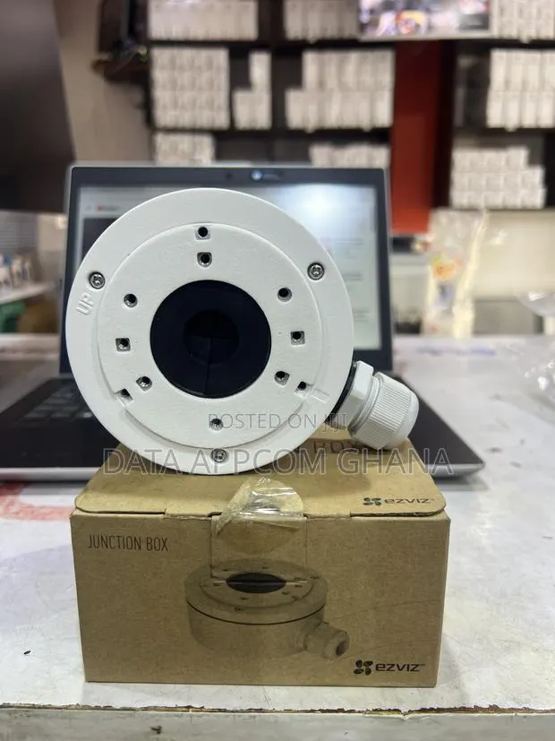 EZVIZ CS-CMT-BOXA Junction Box · Photo 1
