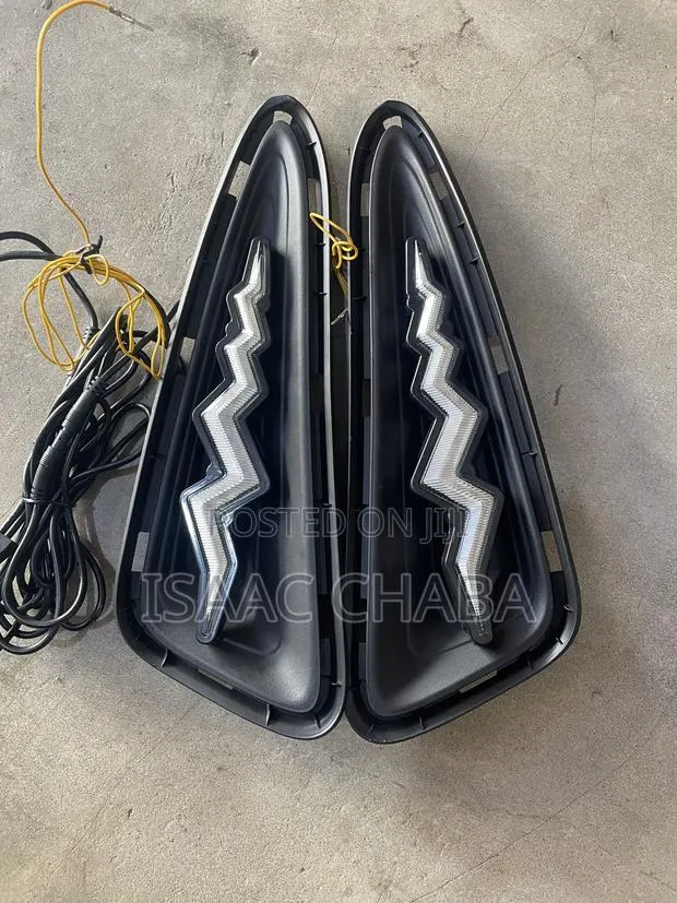 Toyota CH-R Fog Light 2018 · Photo 1