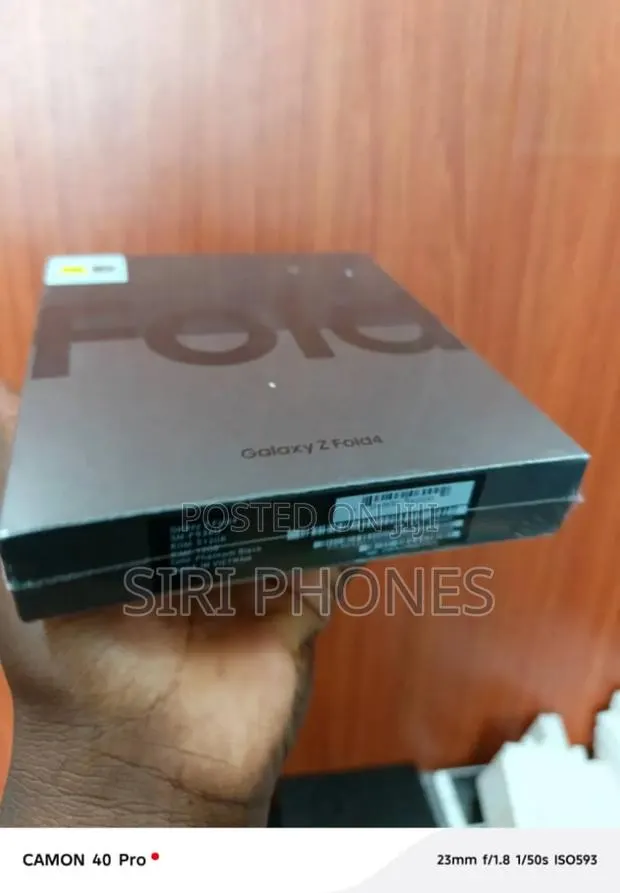 New Samsung Galaxy Z Fold4 256 GB Black · Photo 1
