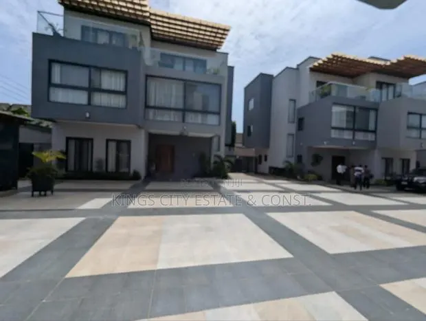 Furnished 5bdrm House in Airport West for rent · Photo 2