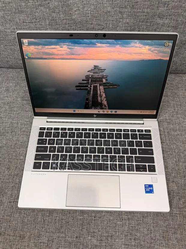 Laptop HP EliteBook 830 G8 8GB Intel Core i5 SSD 256GB · Photo 1