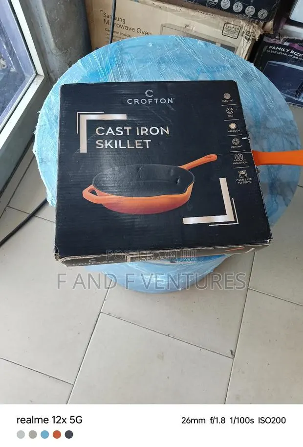 Cast Iron Frying Pan- Uk · Photo 1