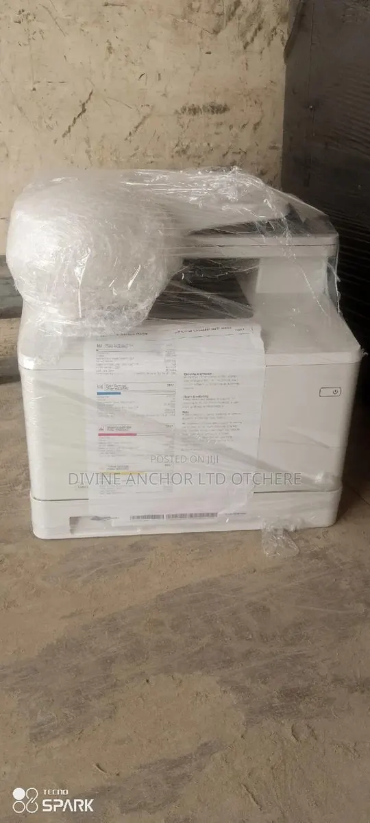HP M480 3 in 1 Printer · Photo 1