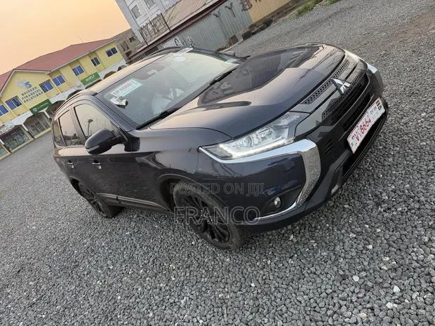 Mitsubishi Outlander SEL FWD 2020 Black · Photo 1