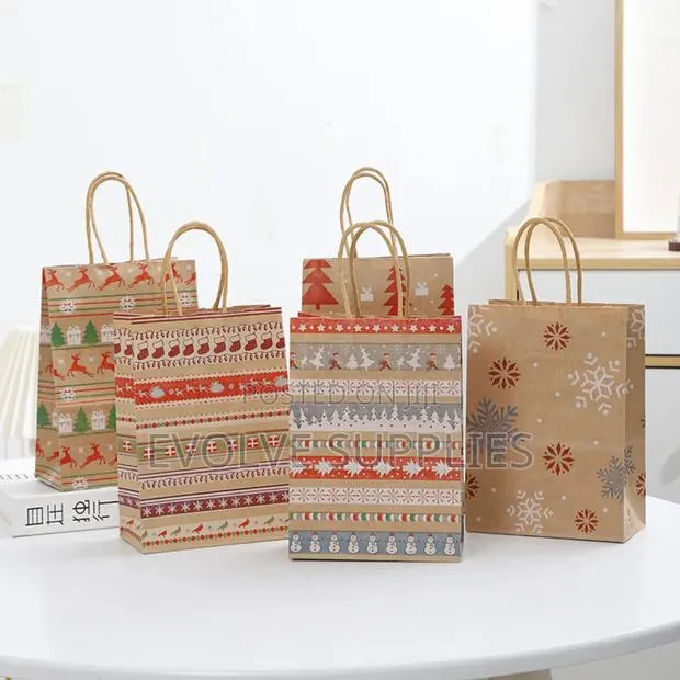Christmas Paper Bag ( 33cm X 26cm X 12cm) · Photo 1