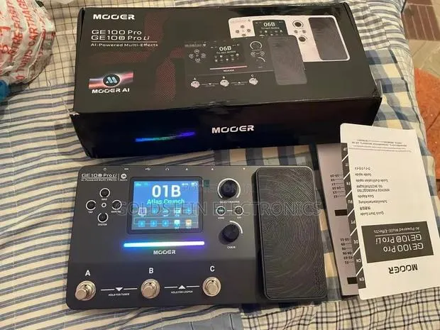 Guitar Effects Pedal Mooer GE100 Pro Li · Photo 1