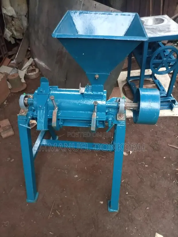 Maize Crusher/ Maize Skin Remover · Photo 1
