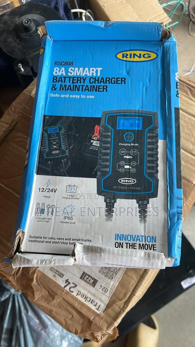 Ring 8A Smart Battery Charger Maintainer 12v/24v Cars Trucks RSC808) · Photo 1