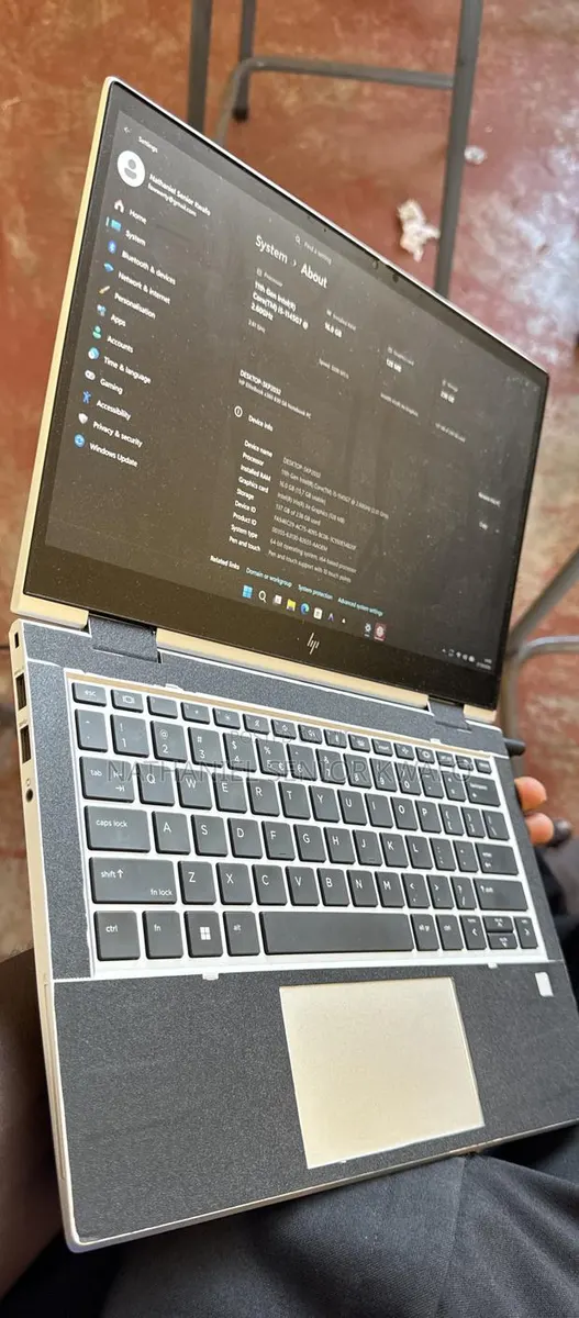 Laptop HP EliteBook 830 G8 16GB Intel Core i5 SSHD+SSD 256GB · Photo 1