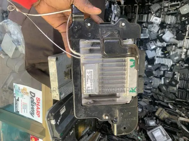 Honda Civic 2016 2017 2018 2019 2020-2025 Control Board · Photo 1