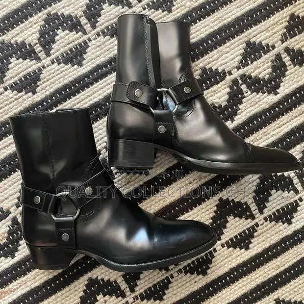 Black Leather Chelsea Boots · Photo 3